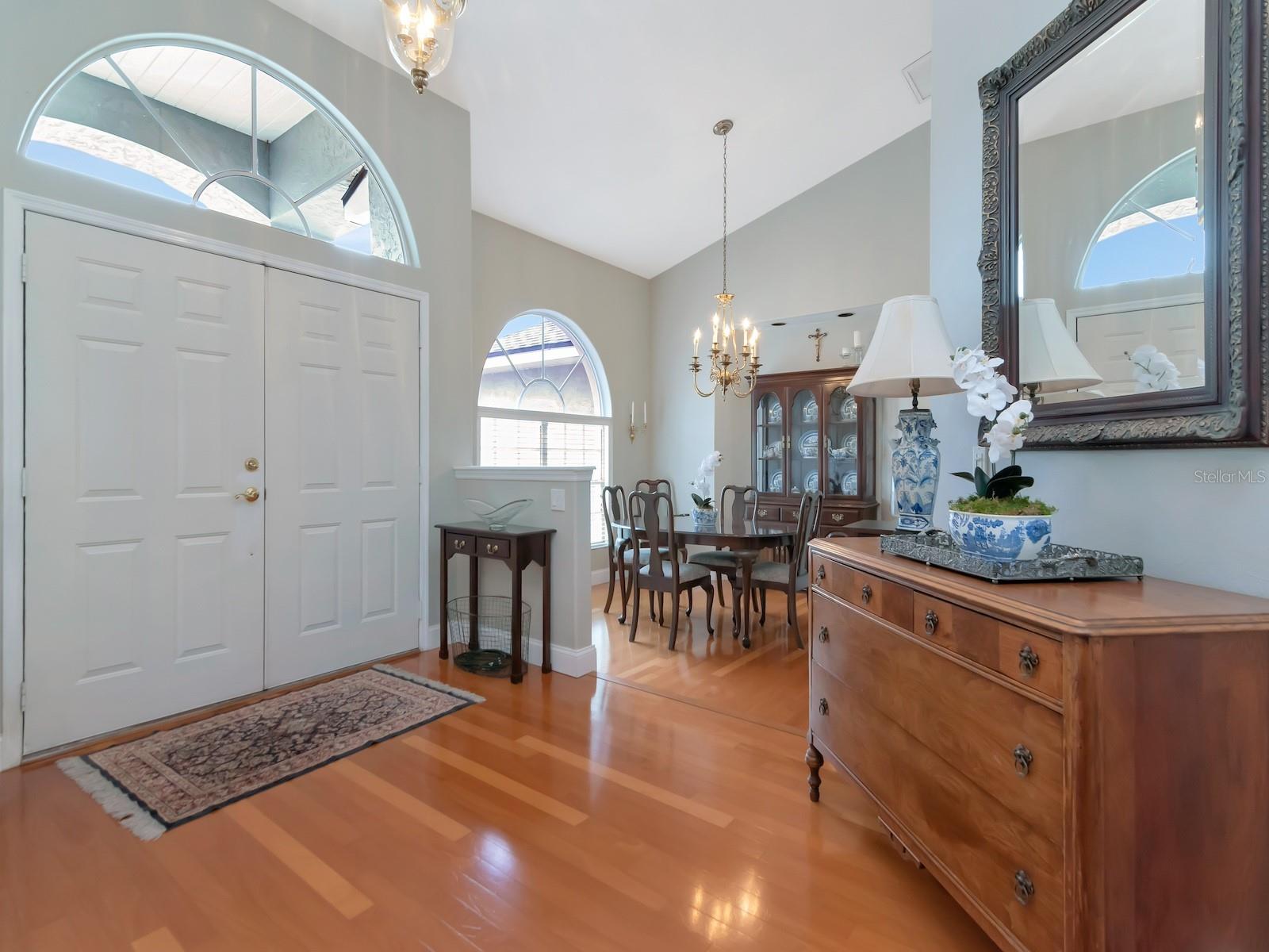 Image 4 of 67 For 5201 Silverado Way