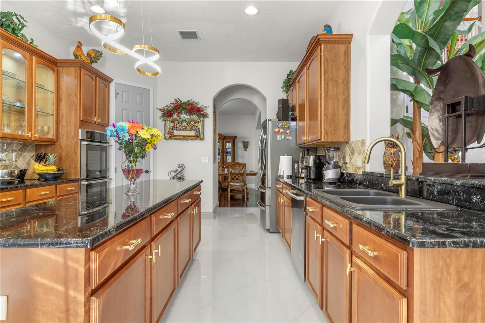 Image 11 of 100 For 20120 Shady Hill Lane