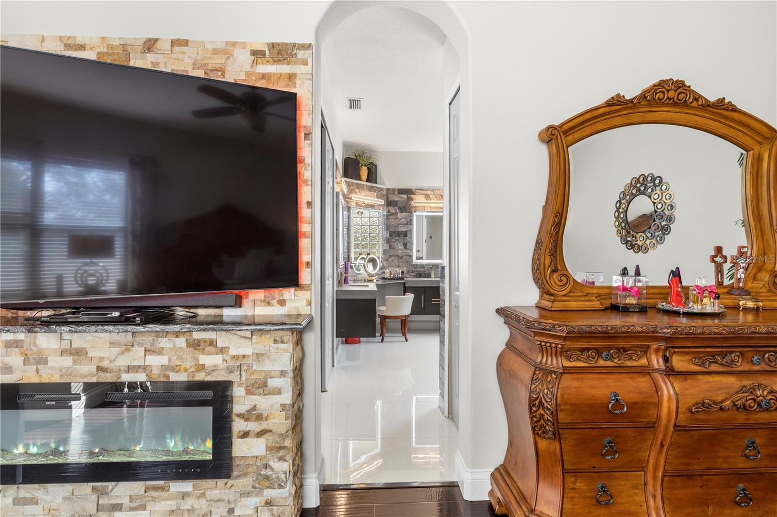 Image 19 of 100 For 20120 Shady Hill Lane