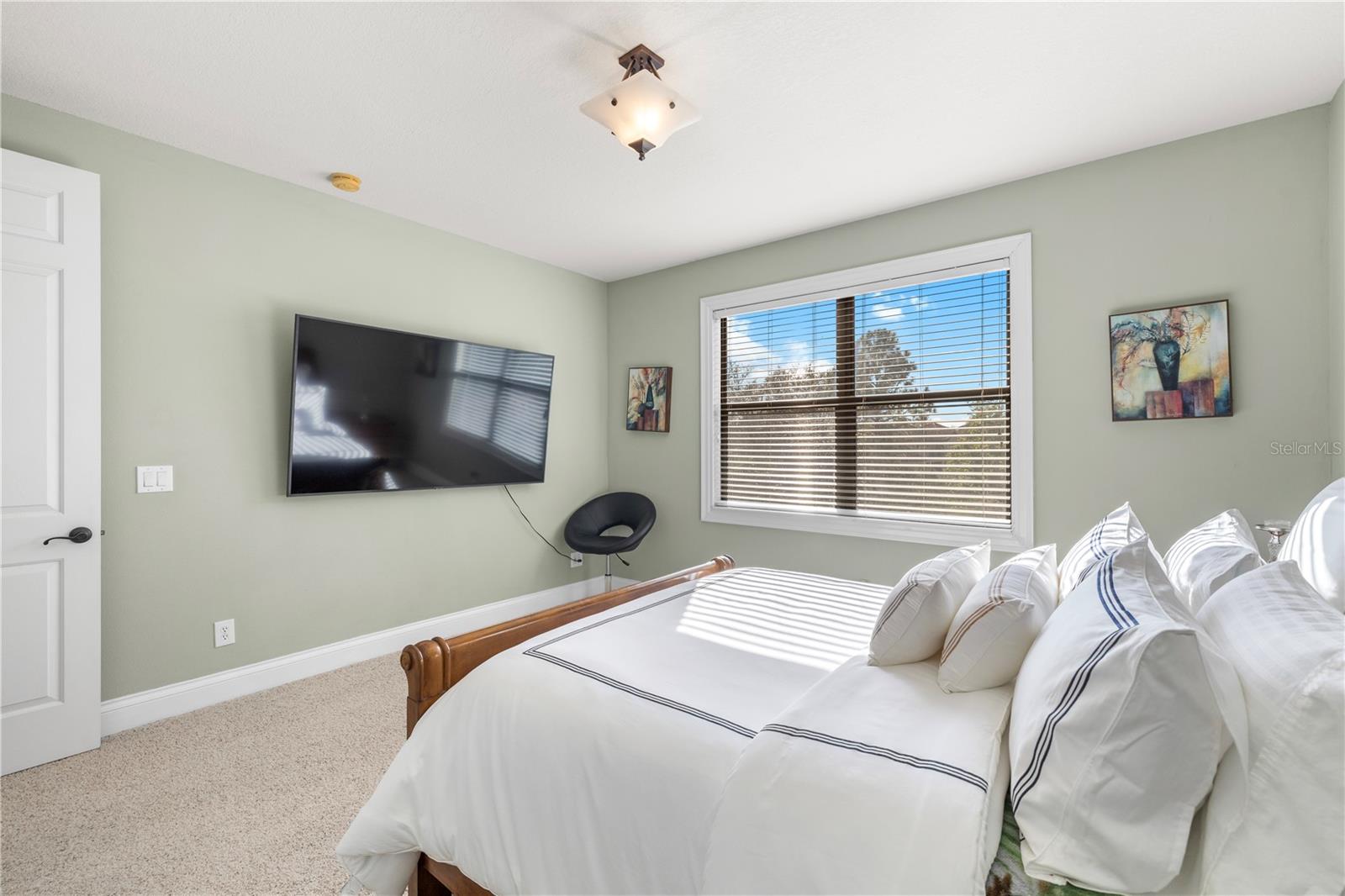 Image 38 of 100 For 20120 Shady Hill Lane