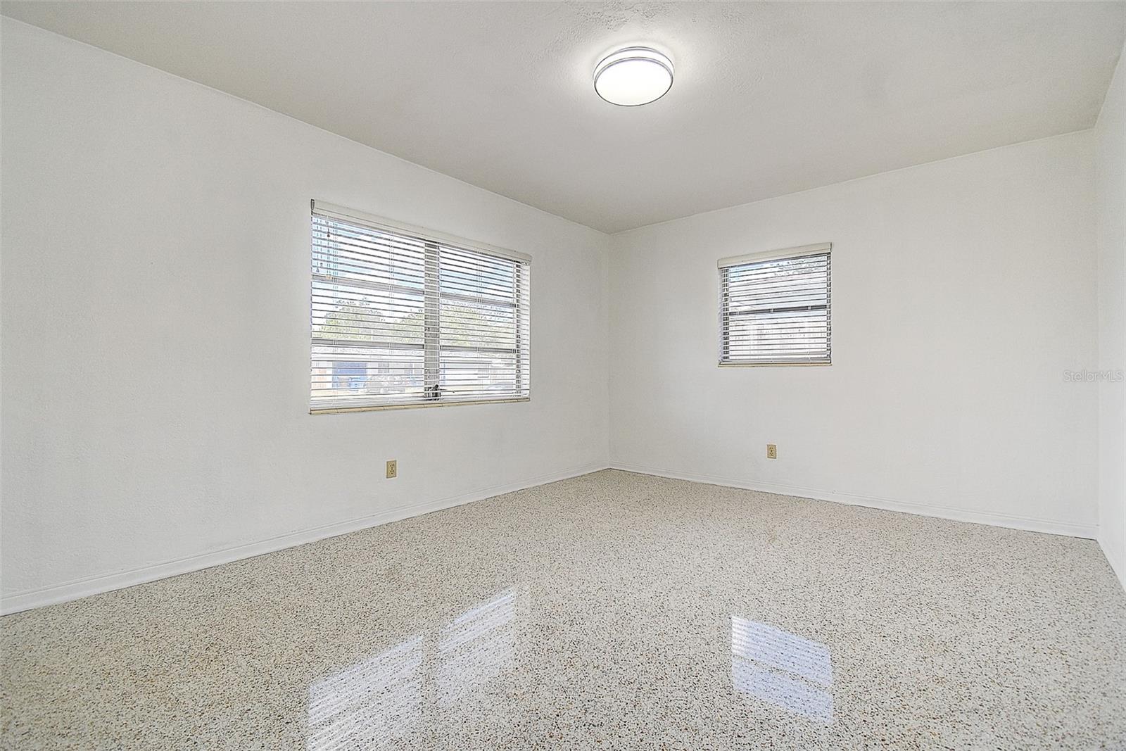 Image 23 of 35 For 5236 32nd Terrace N