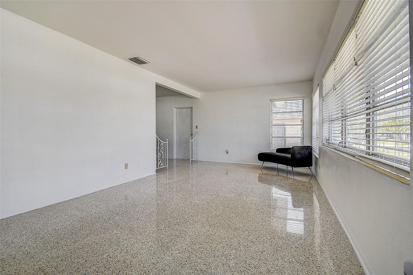 Image 8 of 35 For 5236 32nd Terrace N