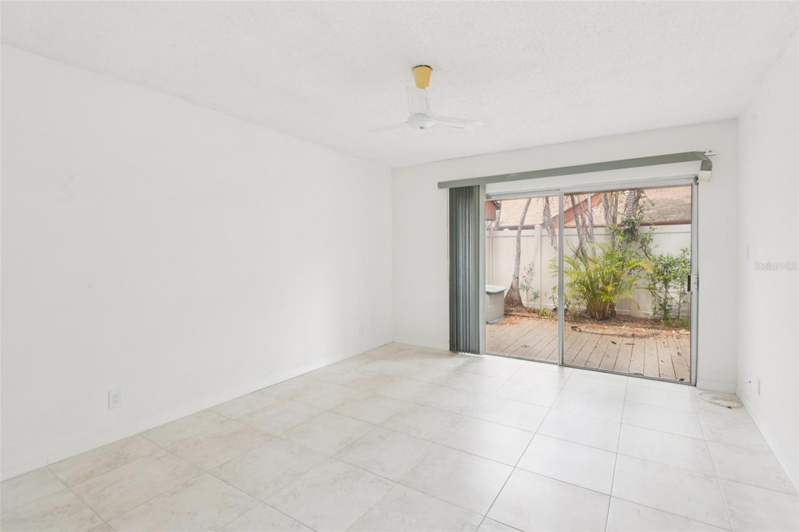 Image 17 of 43 For 2064 Sunset Point Road 71