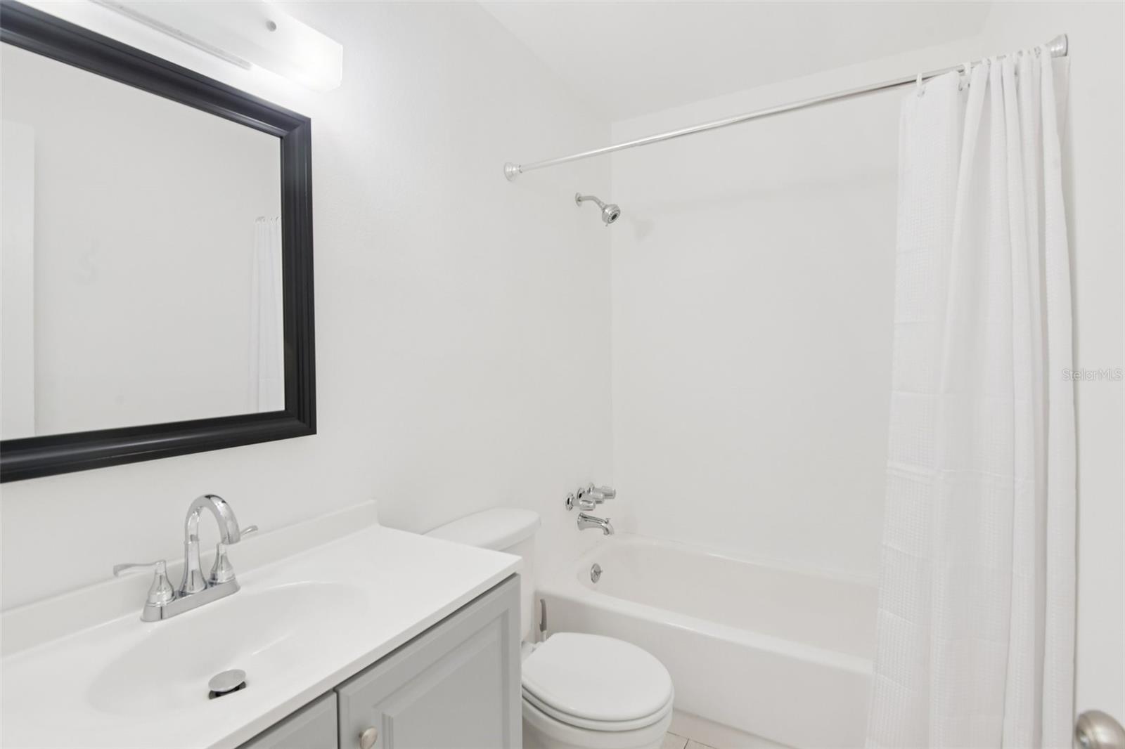 Image 22 of 43 For 2064 Sunset Point Road 71