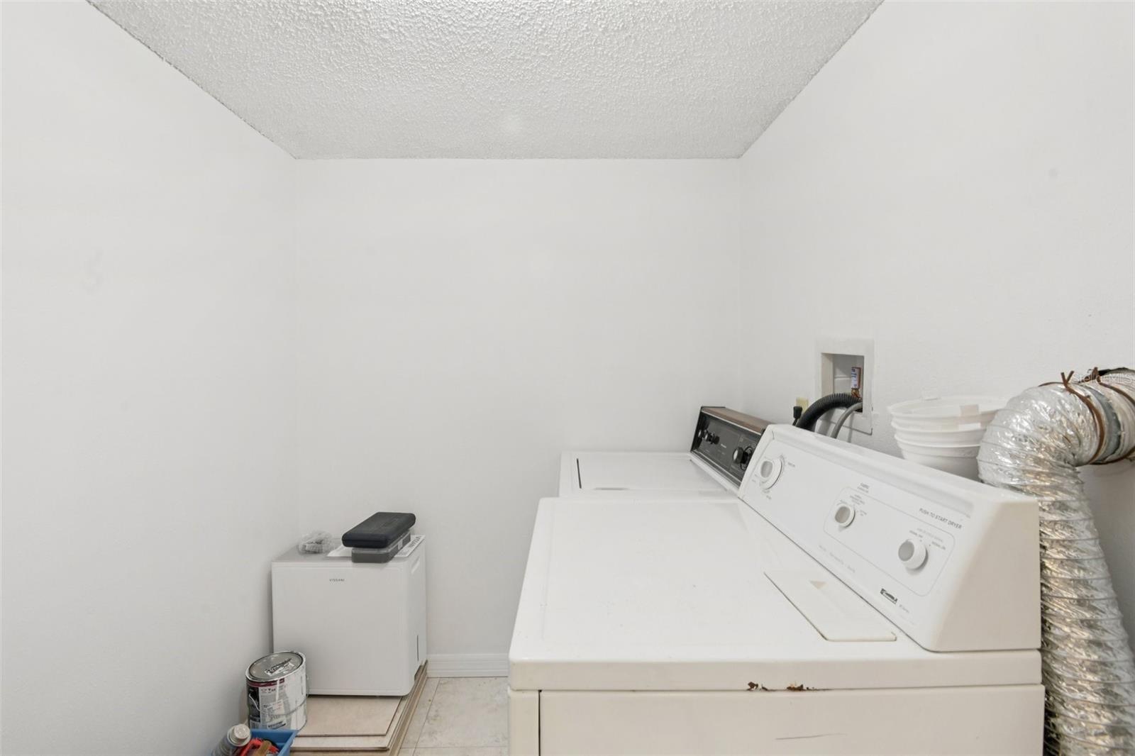 Image 23 of 43 For 2064 Sunset Point Road 71