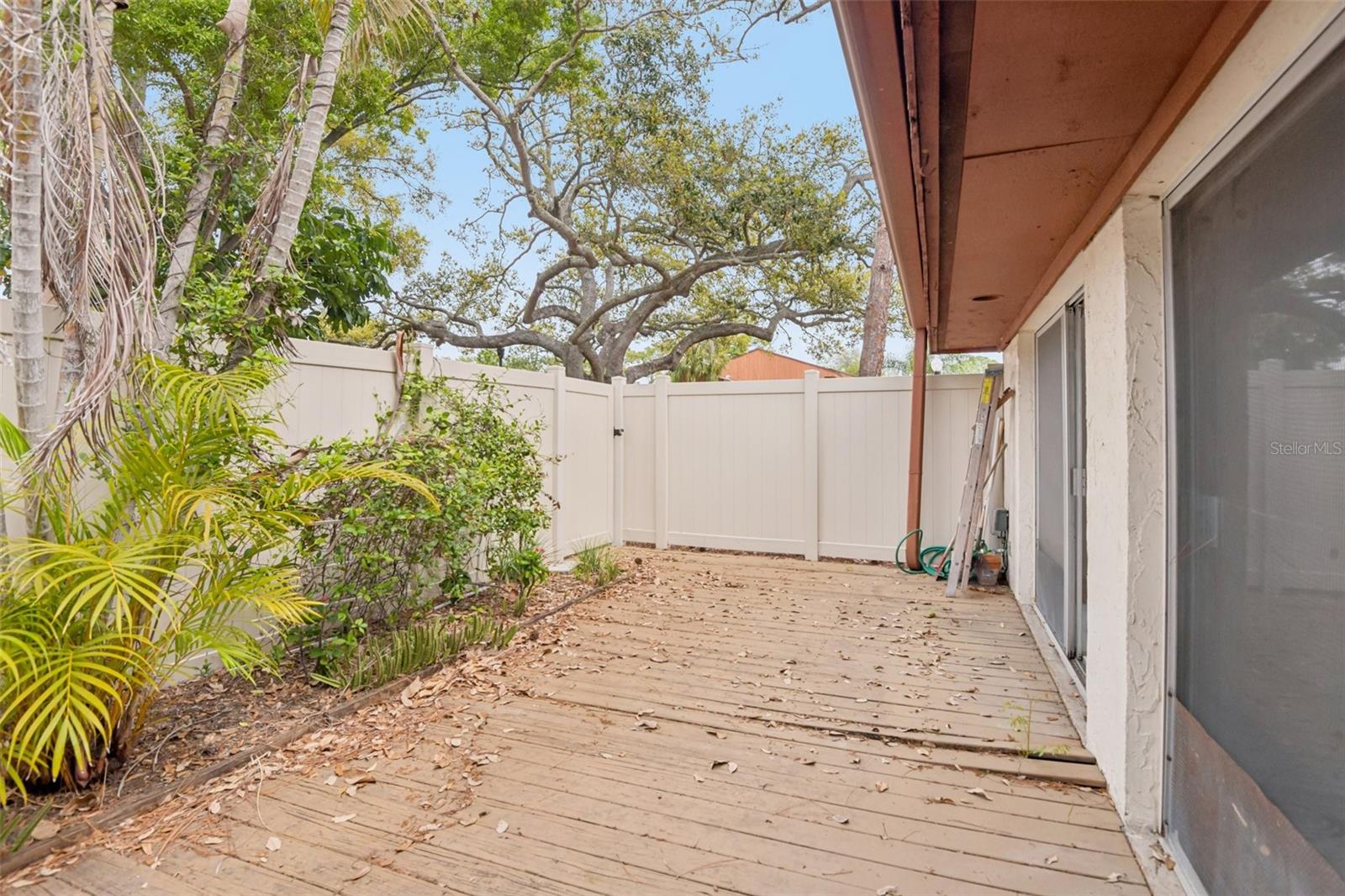 Image 27 of 43 For 2064 Sunset Point Road 71