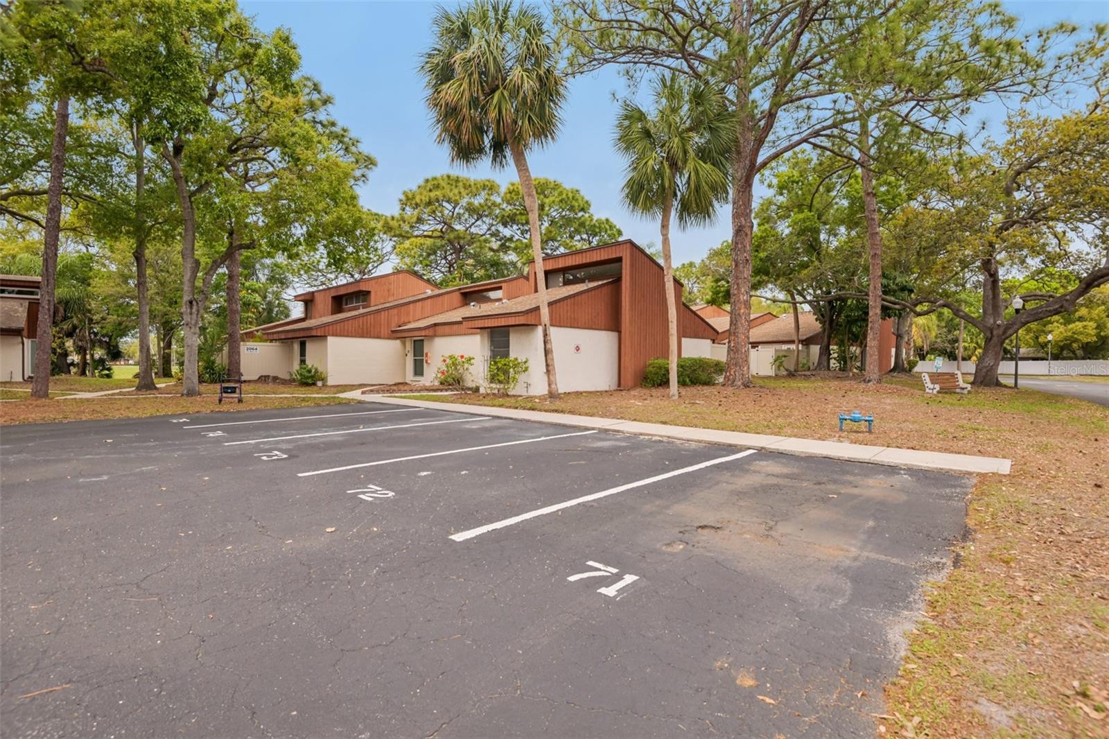 Image 30 of 43 For 2064 Sunset Point Road 71