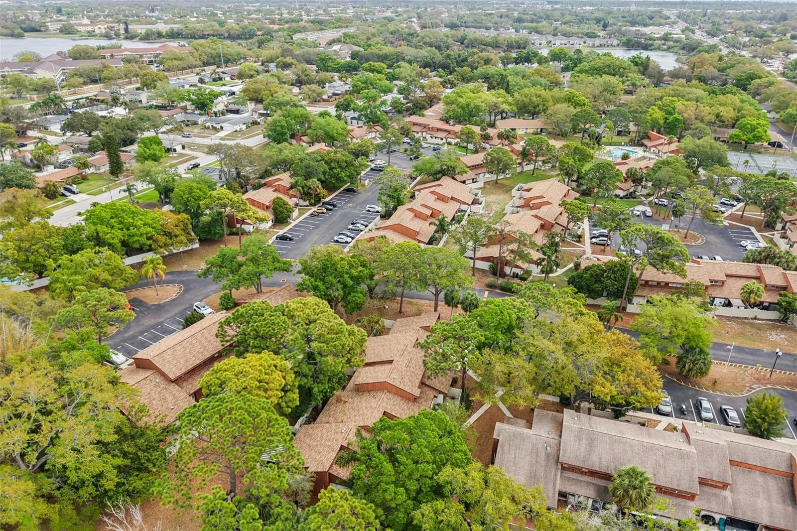 Image 35 of 43 For 2064 Sunset Point Road 71