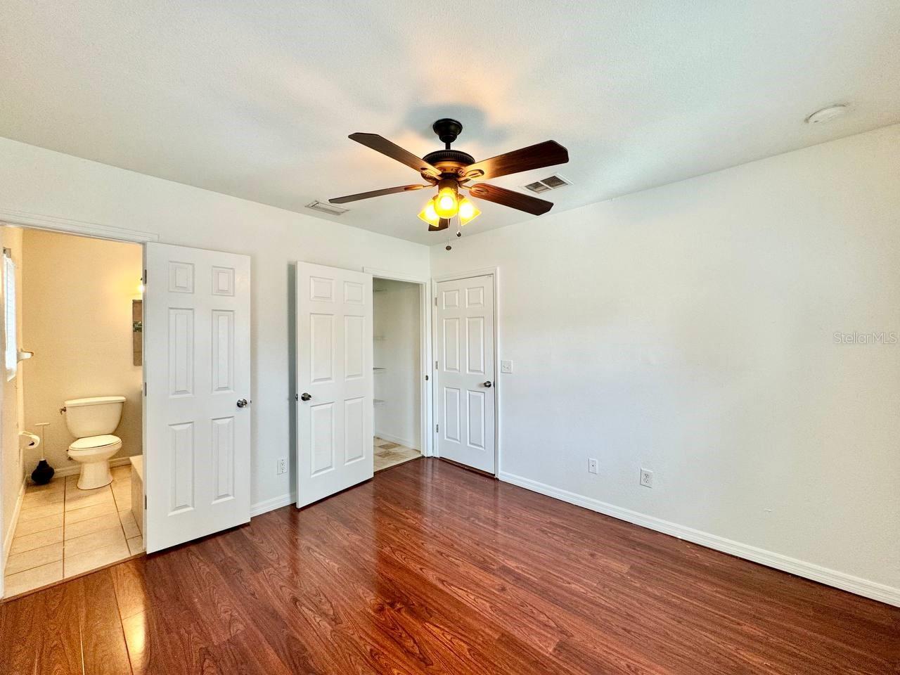 Image 22 of 35 For 809 Hiawatha Street