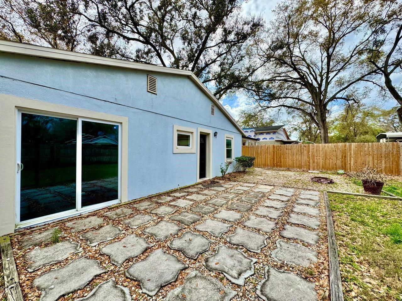 Image 32 of 35 For 809 Hiawatha Street