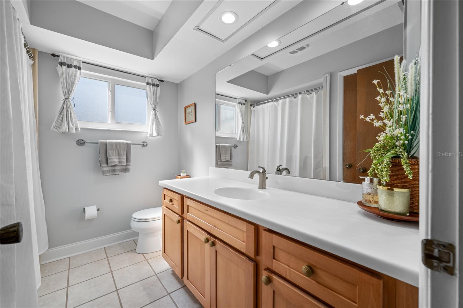 Image 26 of 43 For 12277 91st Avenue