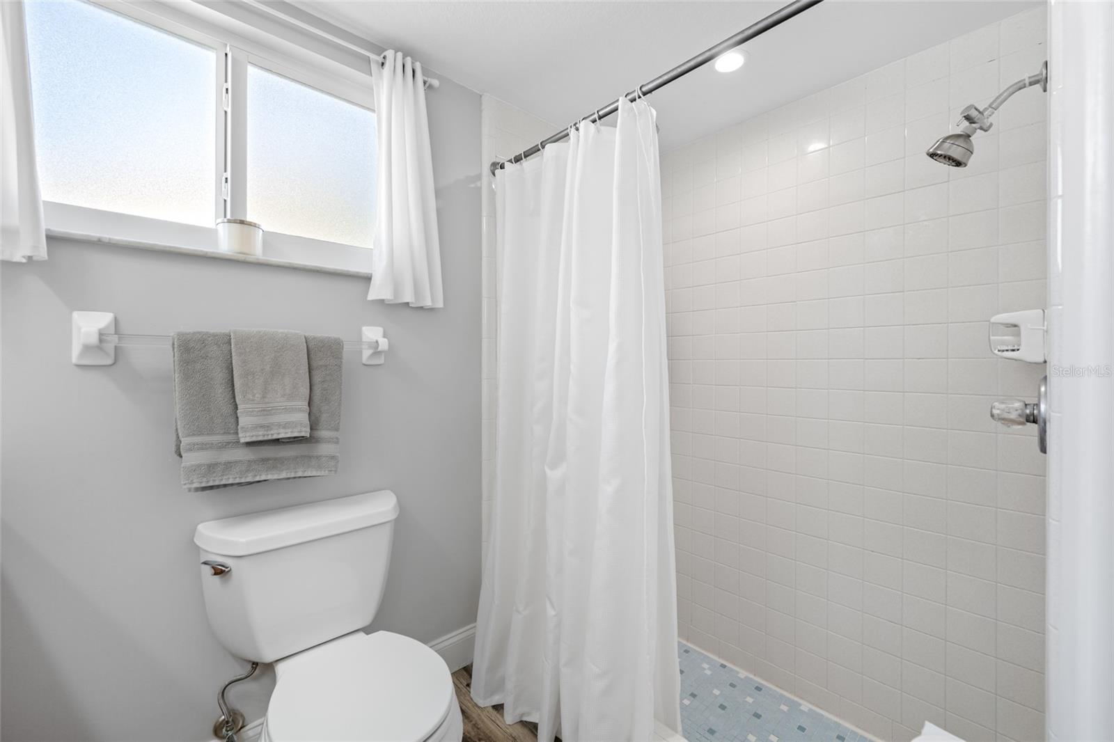 Image 31 of 43 For 12277 91st Avenue