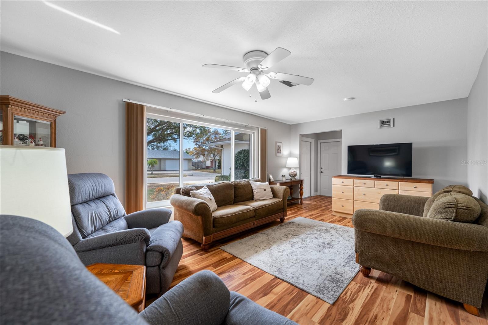 Image 9 of 43 For 12277 91st Avenue