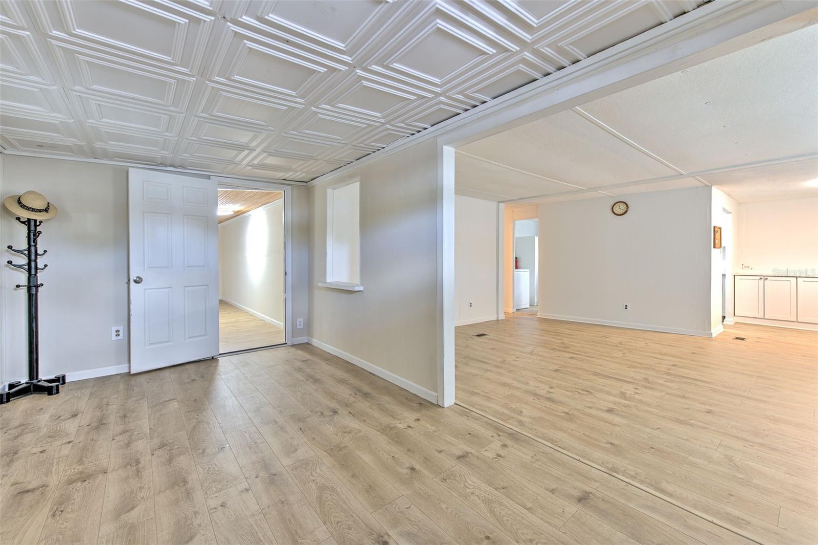 Image 10 of 31 For 6028 136th Avenue N