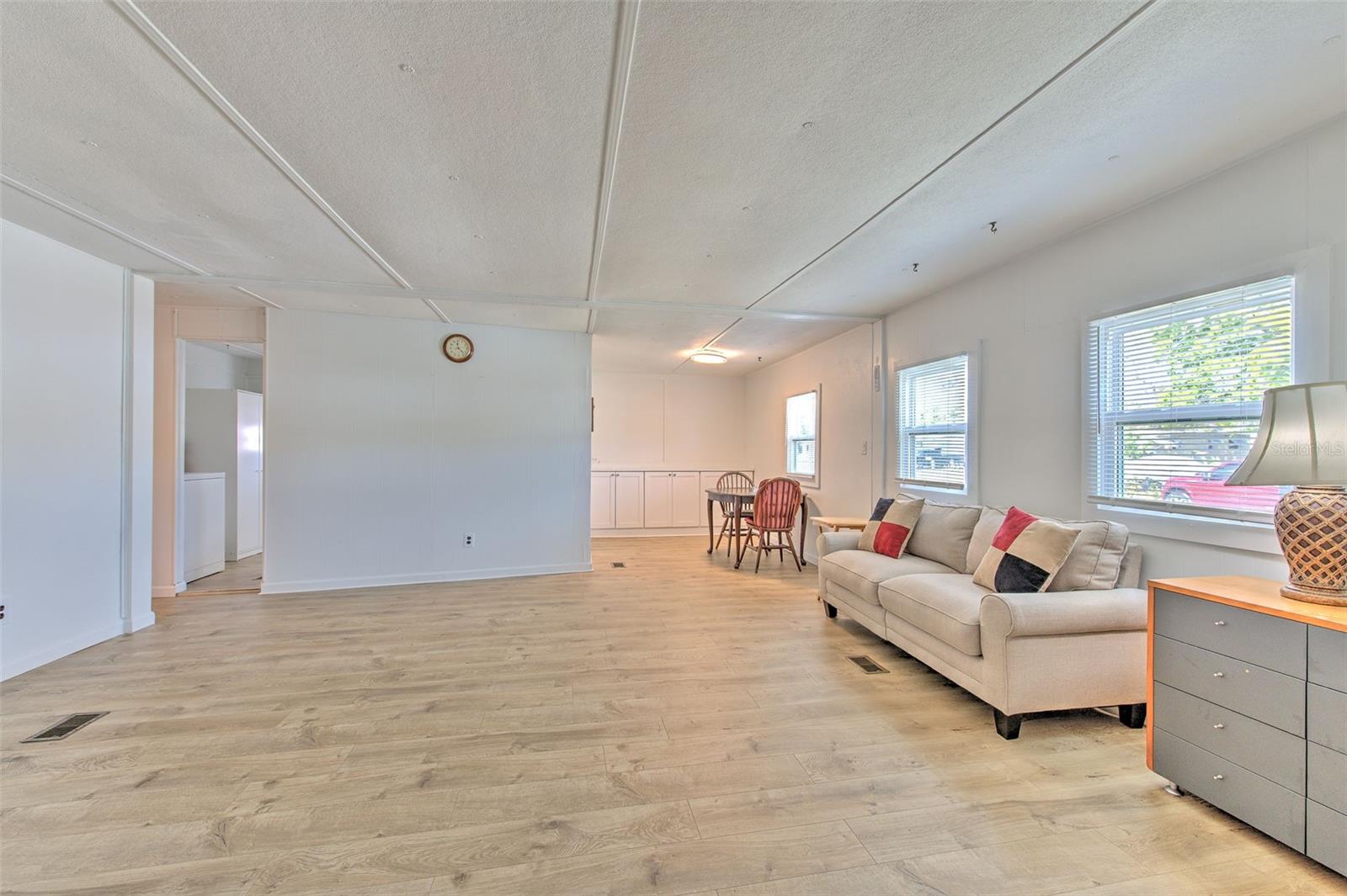 Image 14 of 31 For 6028 136th Avenue N