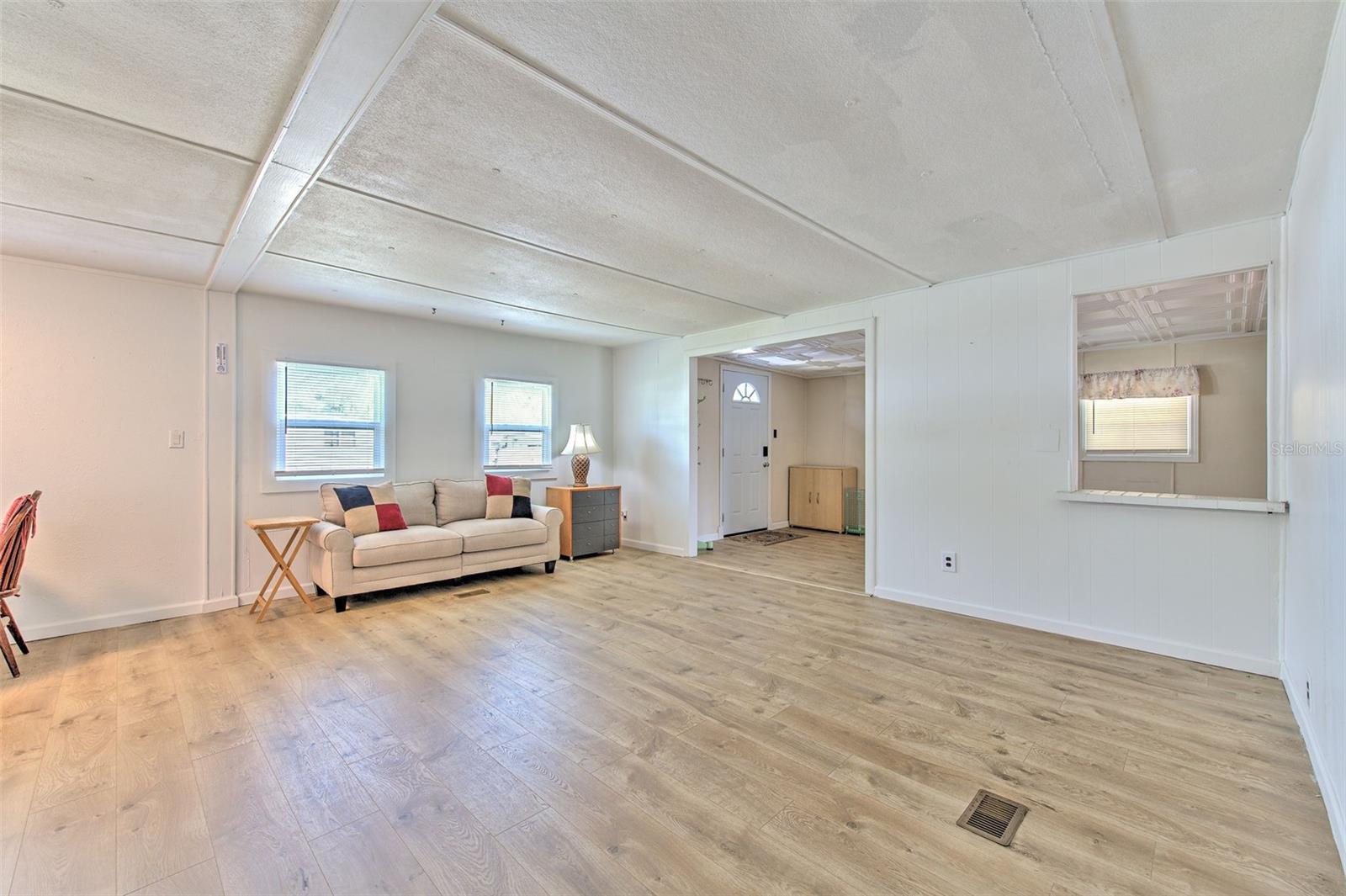 Image 15 of 31 For 6028 136th Avenue N