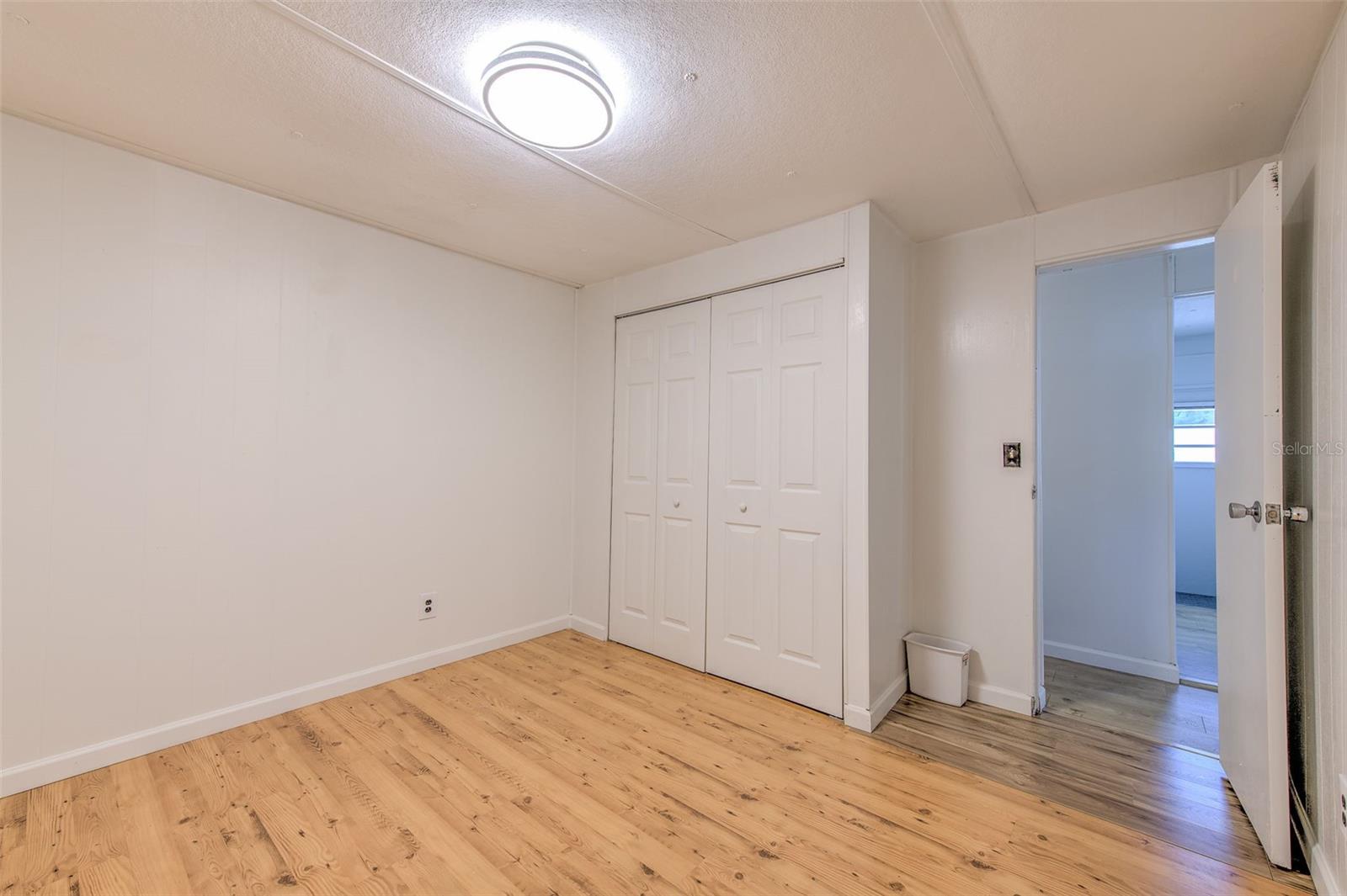 Image 22 of 31 For 6028 136th Avenue N