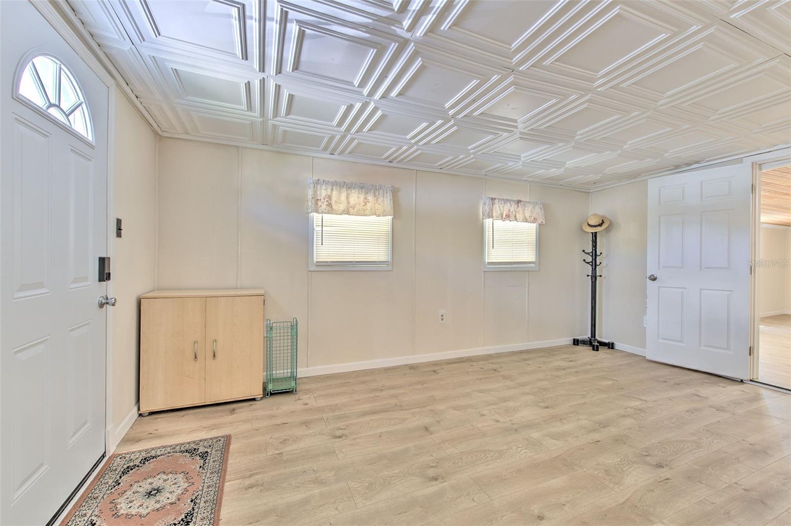 Image 9 of 31 For 6028 136th Avenue N