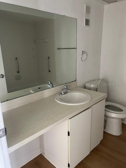 Image 12 of 13 For 2700 Nebraska Avenue 4-106