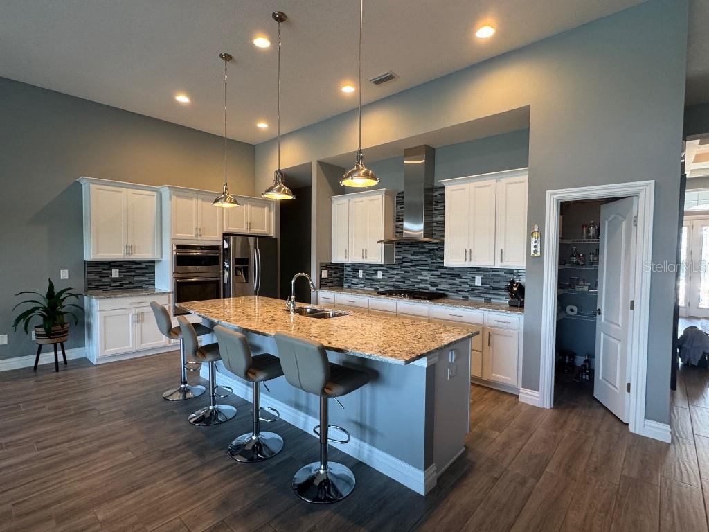 Image 3 of 27 For 6911 Park Strand Drive