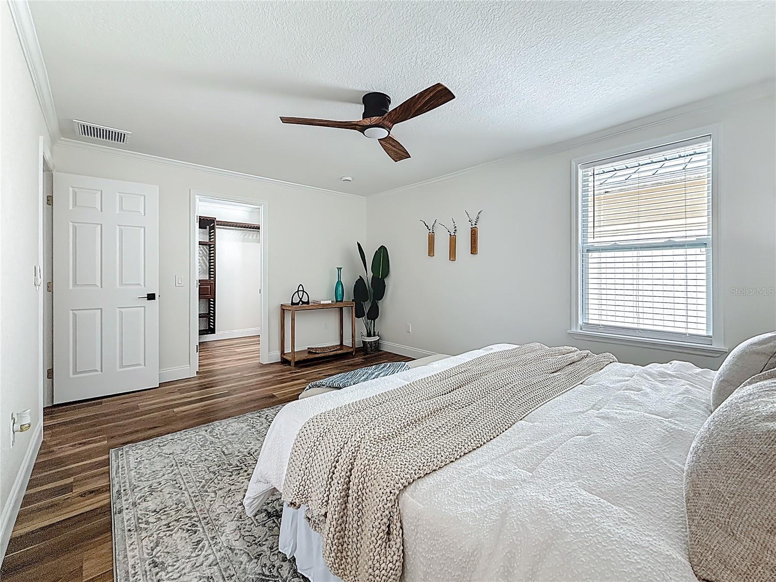 Image 34 of 73 For 3021 Granville Court N