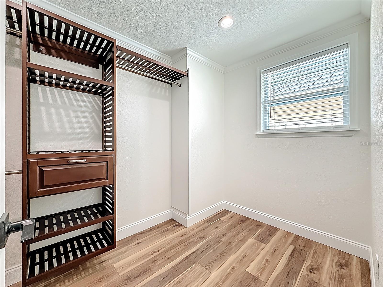 Image 44 of 73 For 3021 Granville Court N