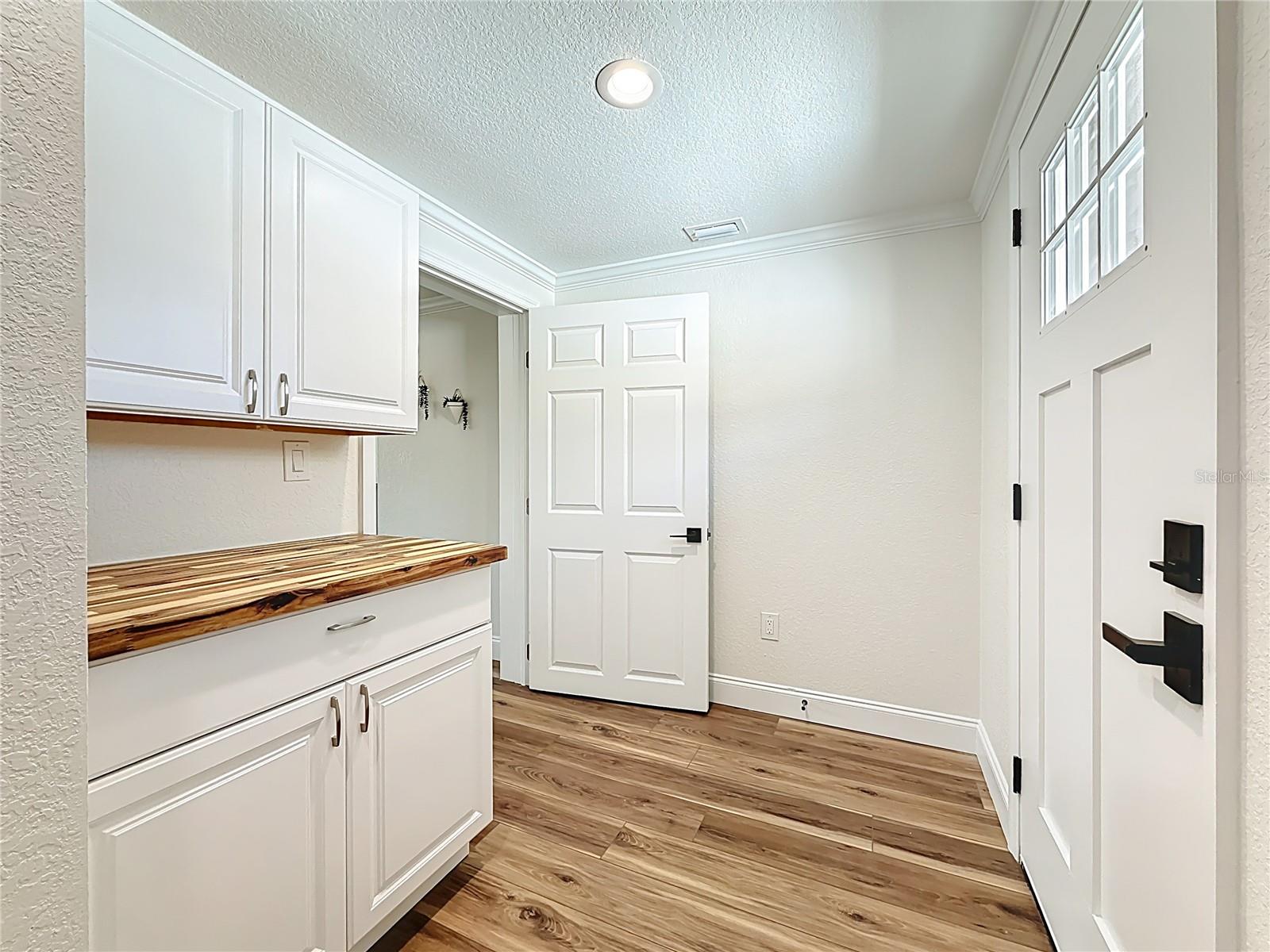 Image 57 of 73 For 3021 Granville Court N