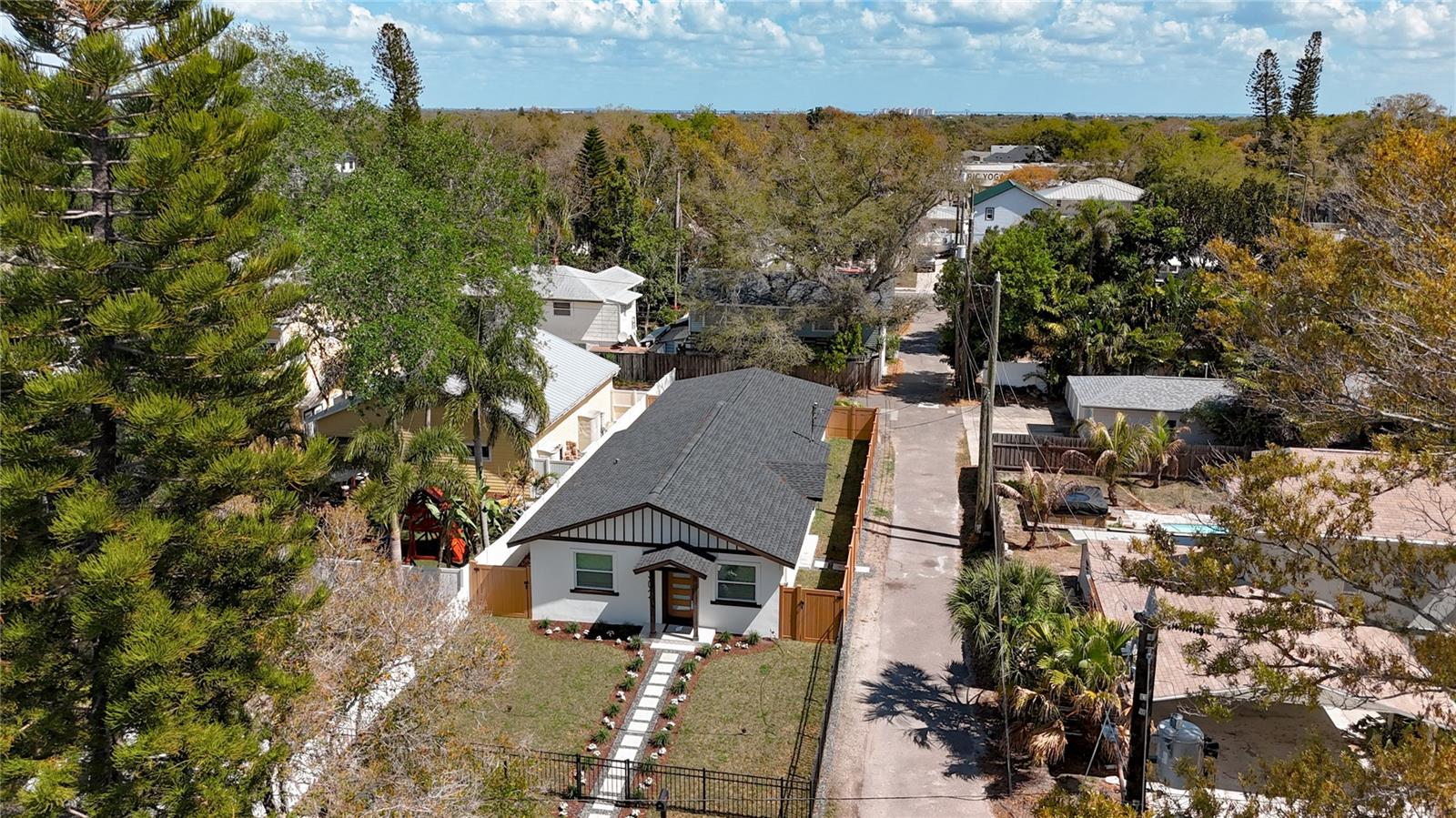 Image 70 of 73 For 3021 Granville Court N