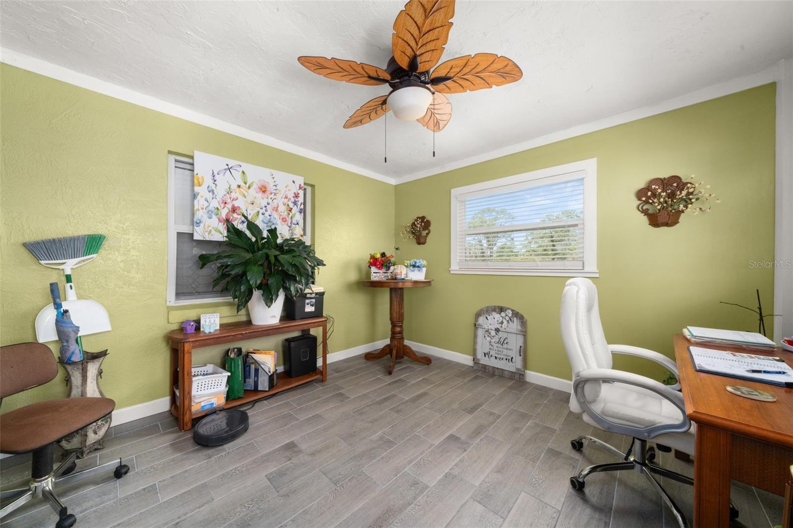 Image 14 of 31 For 443 Foxdale Road