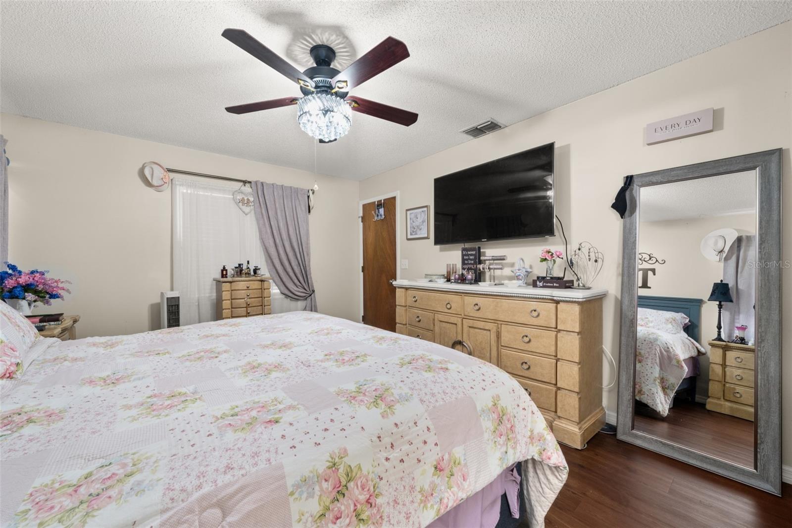 Image 16 of 31 For 443 Foxdale Road