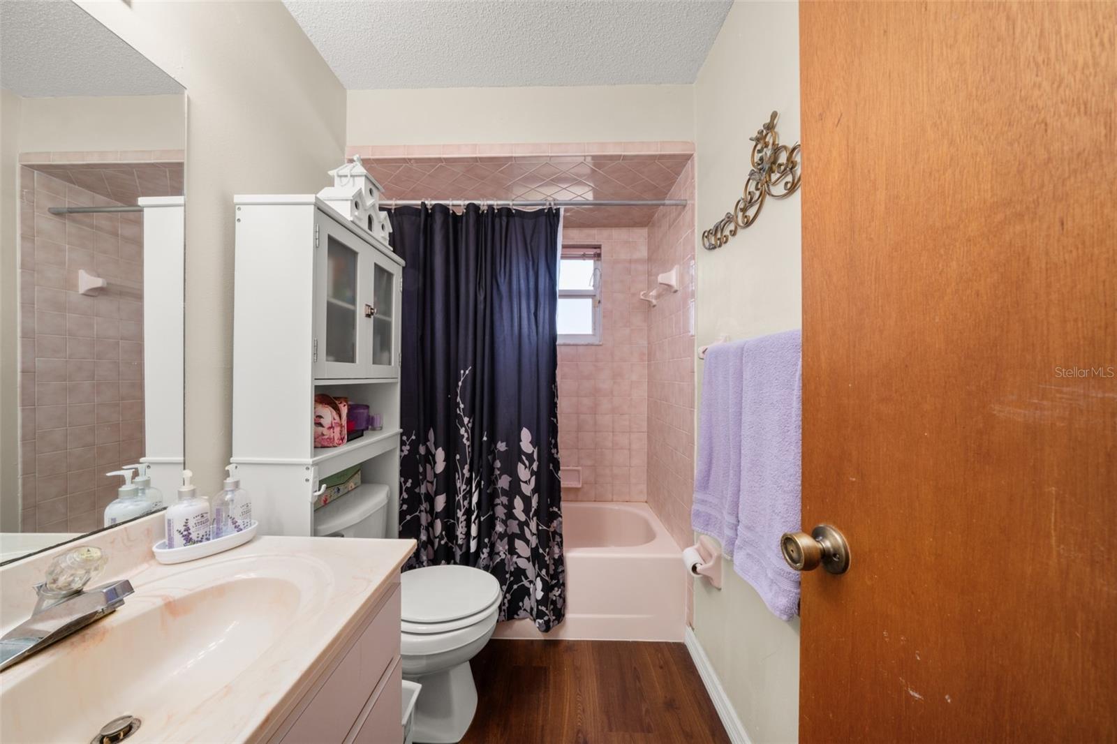 Image 22 of 31 For 443 Foxdale Road