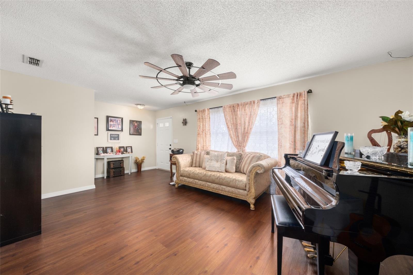 Image 3 of 31 For 443 Foxdale Road