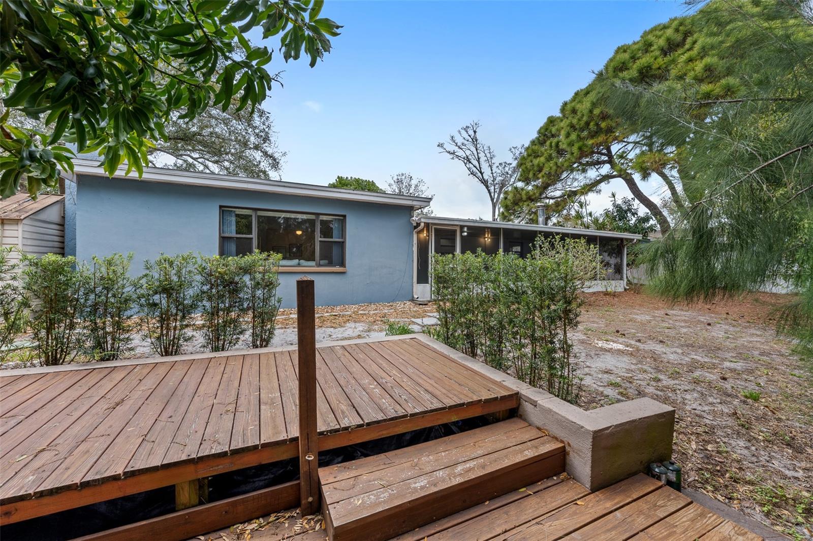 Image 24 of 27 For 1363 Essex Drive