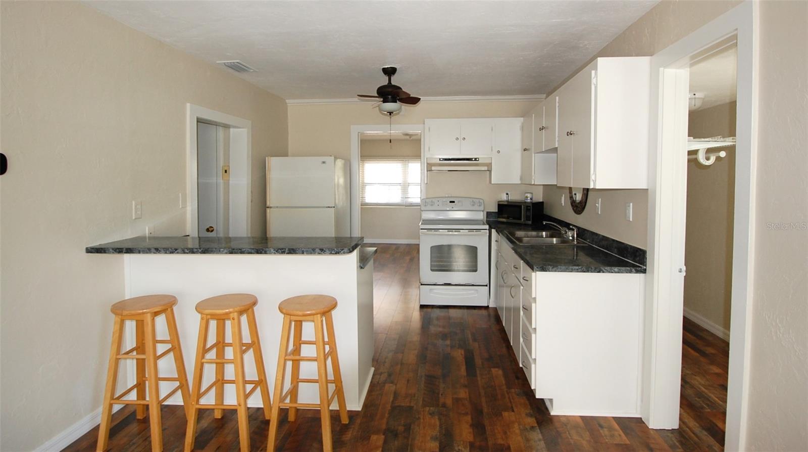 Image 4 of 16 For 247 Short Street