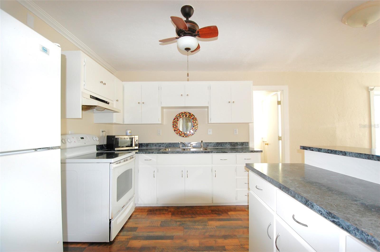 Image 5 of 16 For 247 Short Street