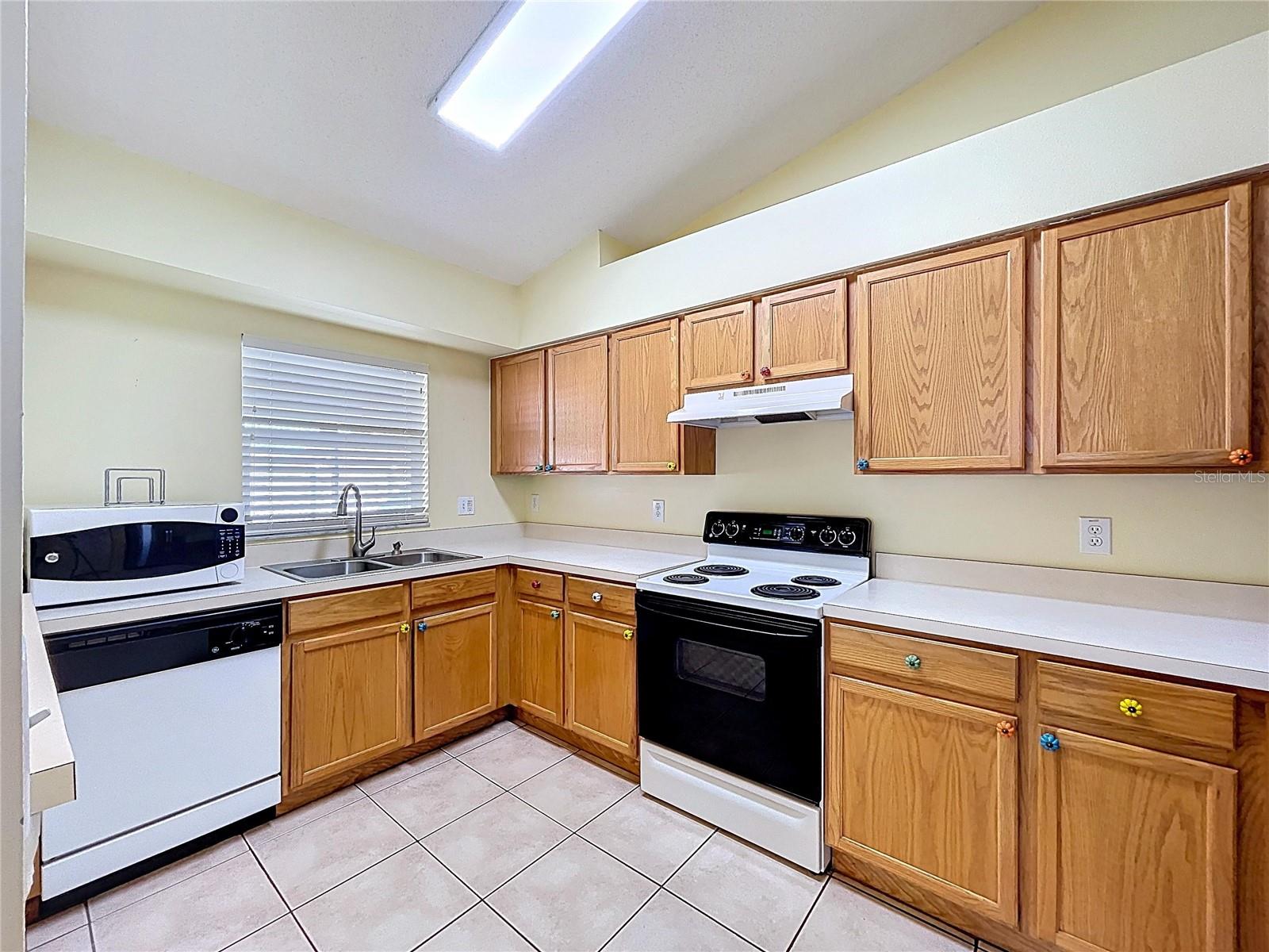 Image 18 of 44 For 1211 Franford Drive