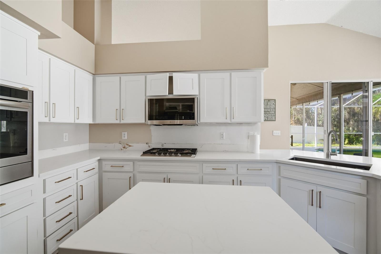 Image 18 of 61 For 28427 Openfield Loop