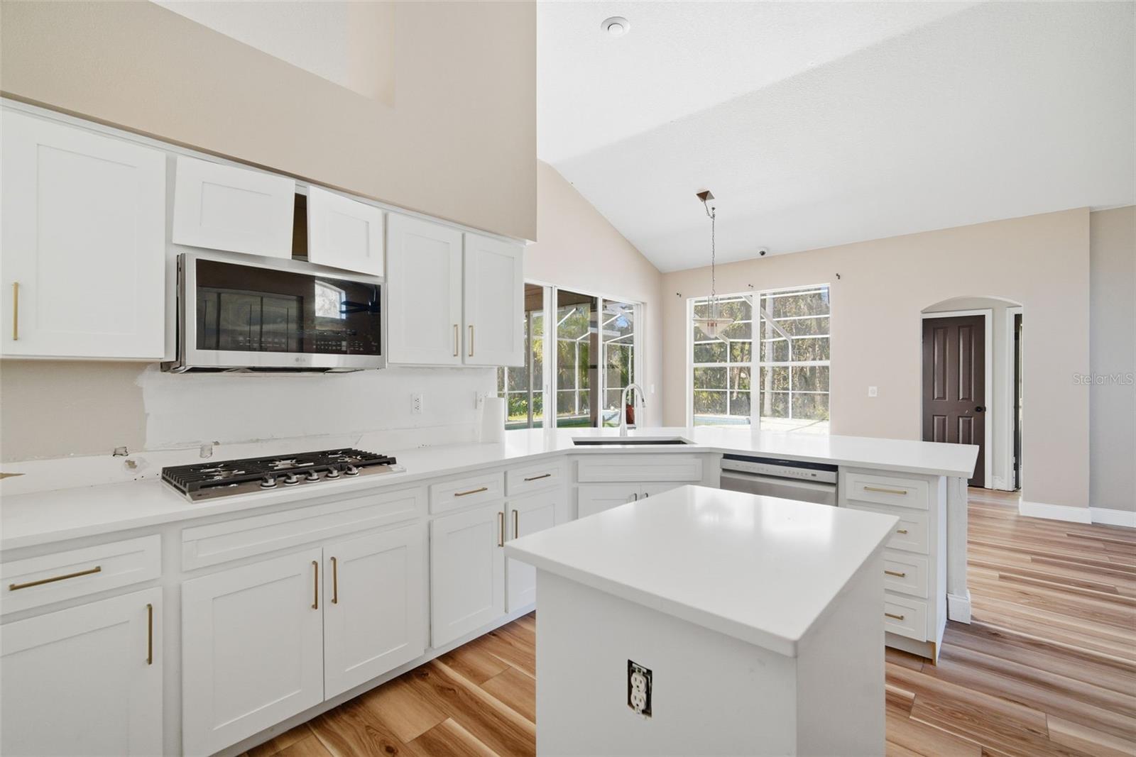 Image 19 of 61 For 28427 Openfield Loop