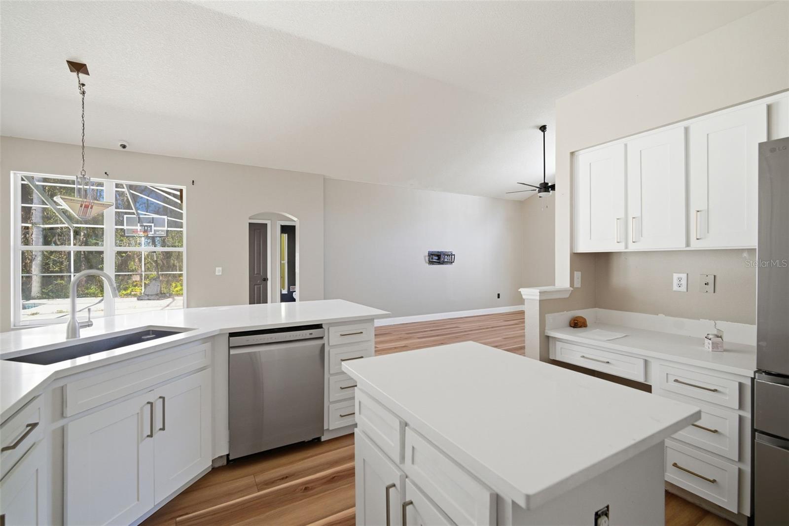 Image 20 of 61 For 28427 Openfield Loop