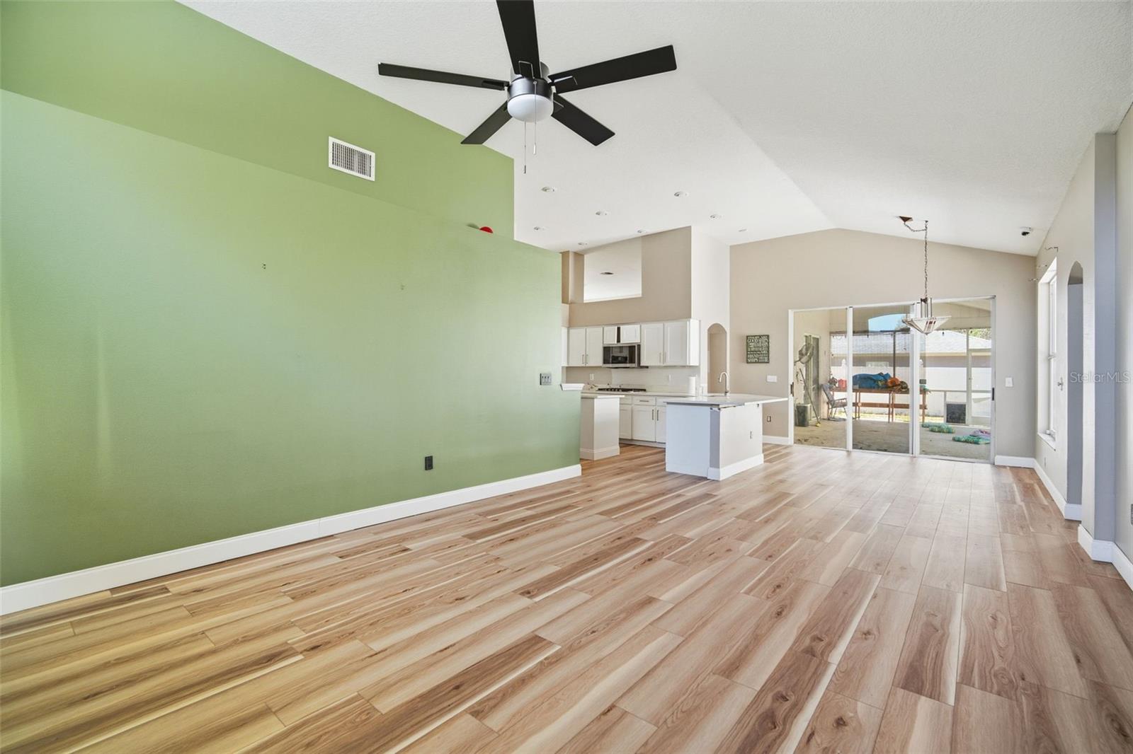 Image 26 of 61 For 28427 Openfield Loop