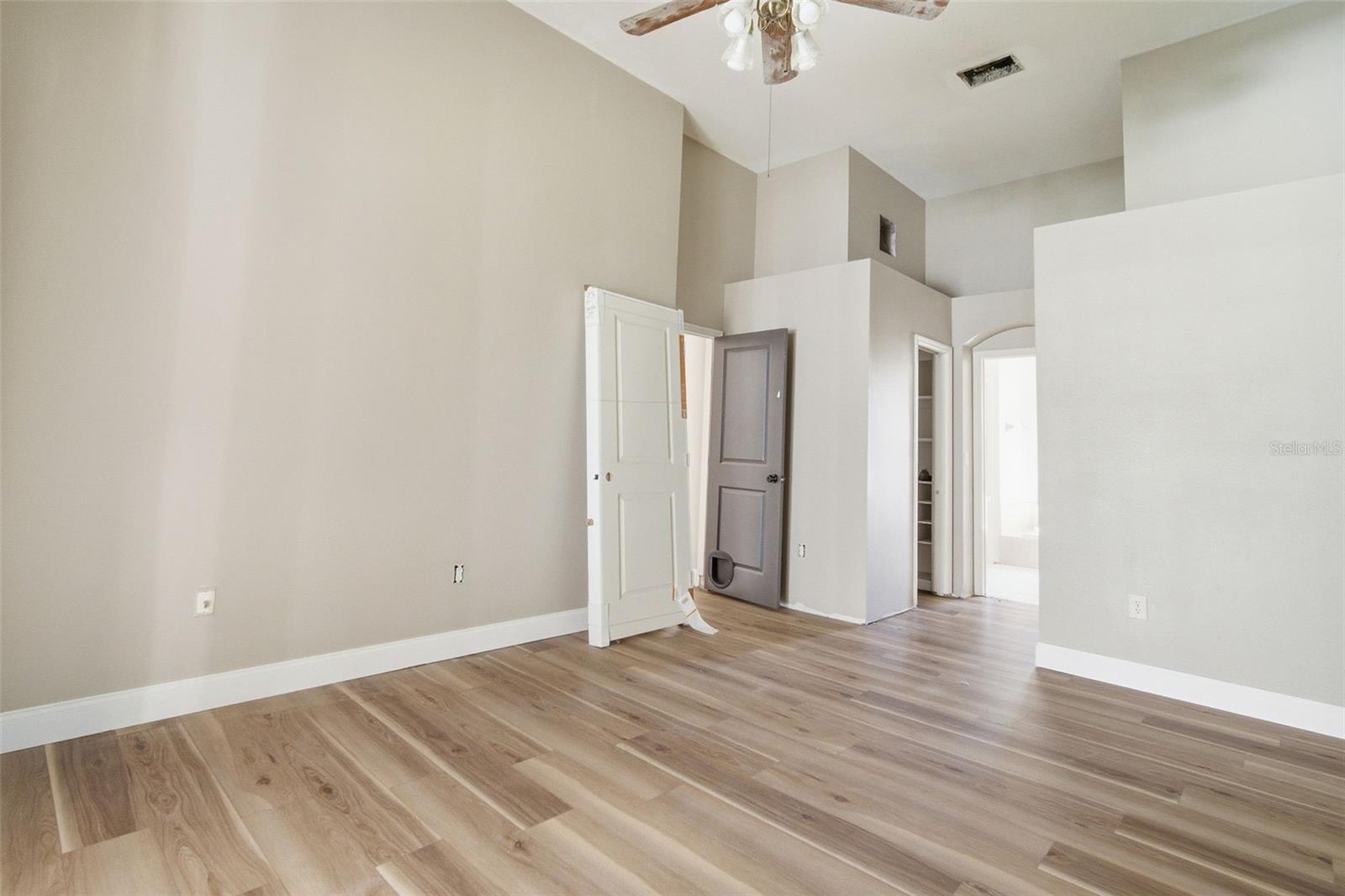 Image 37 of 61 For 28427 Openfield Loop