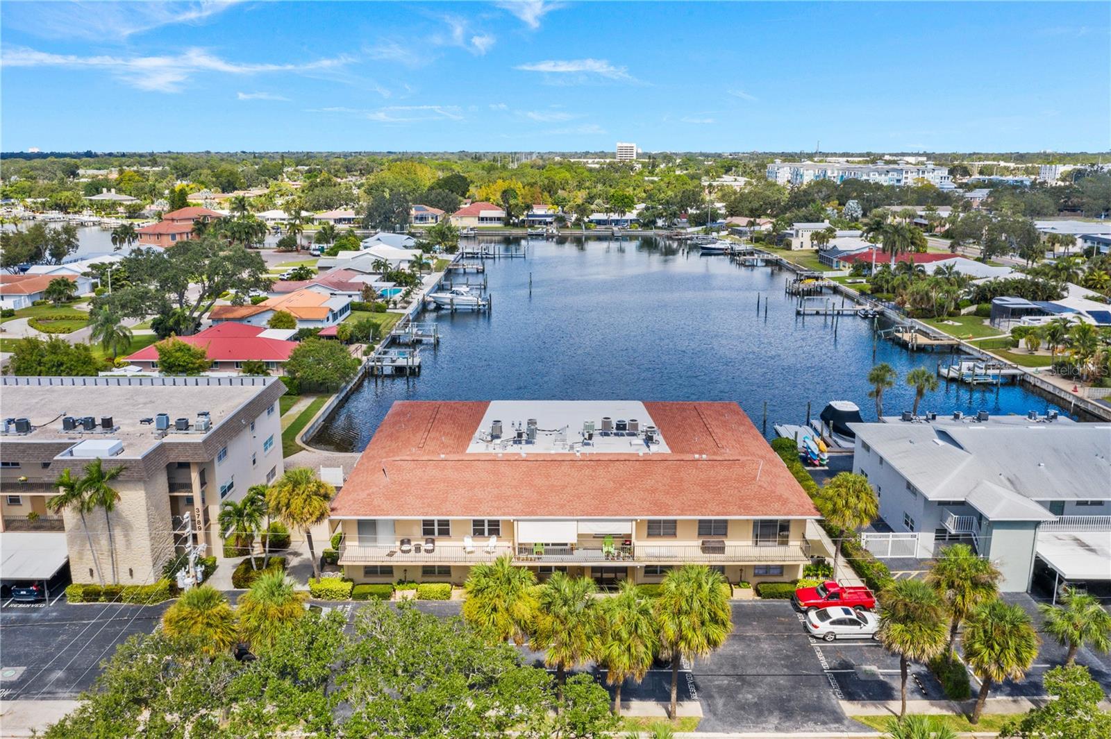 Image 2 of 20 For 3753 46th Avenue S 6