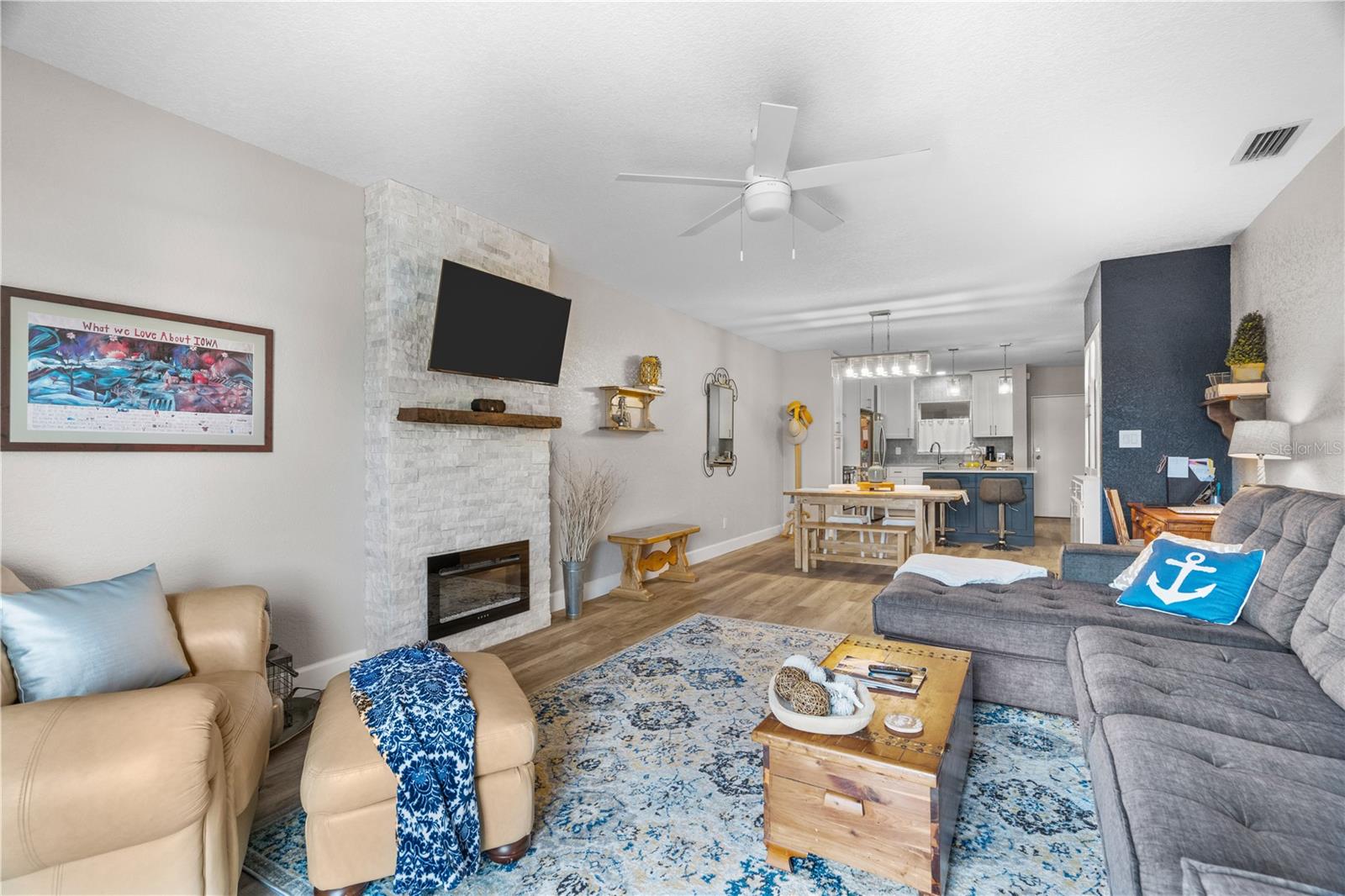 Image 3 of 20 For 3753 46th Avenue S 6