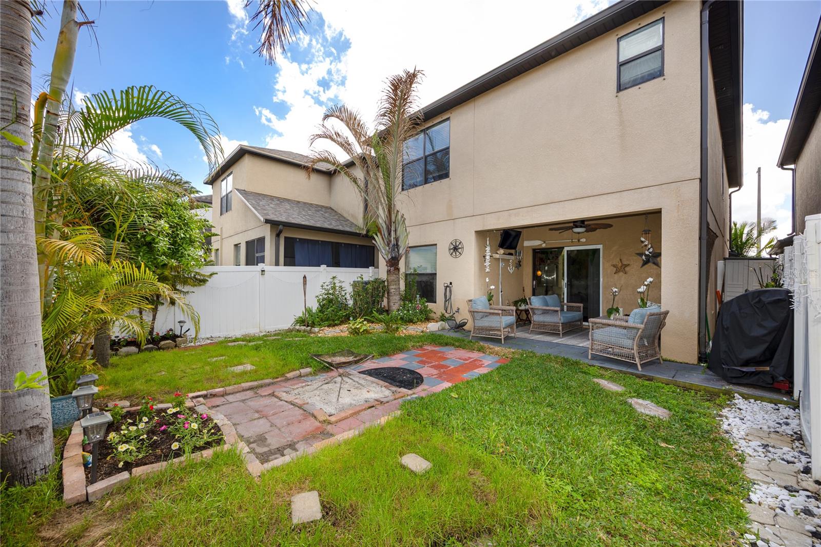 Listing photo id 35 for 2753 Hampton Green Lane