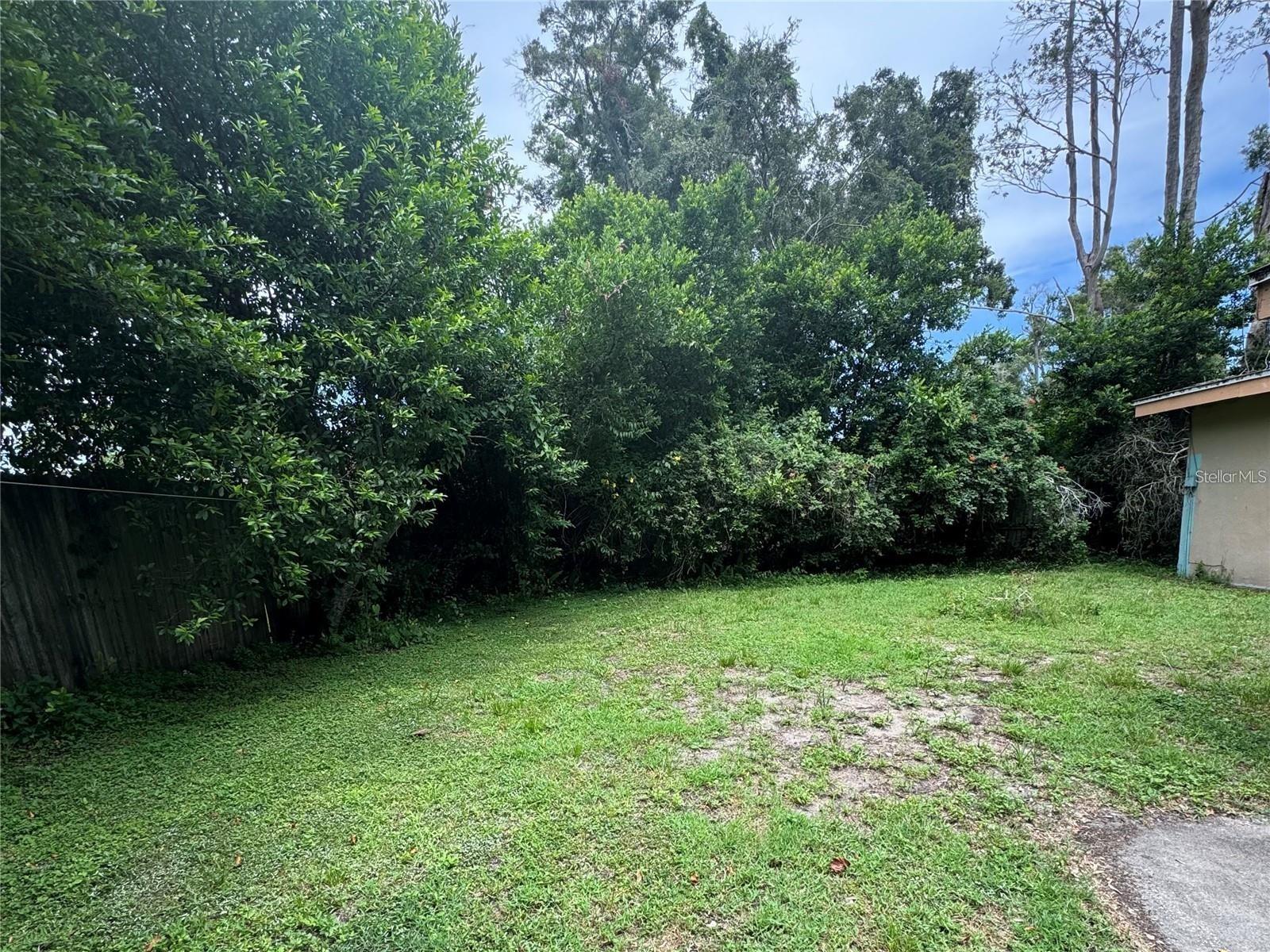 Image 6 of 8 For 2124 Catalina Drive N