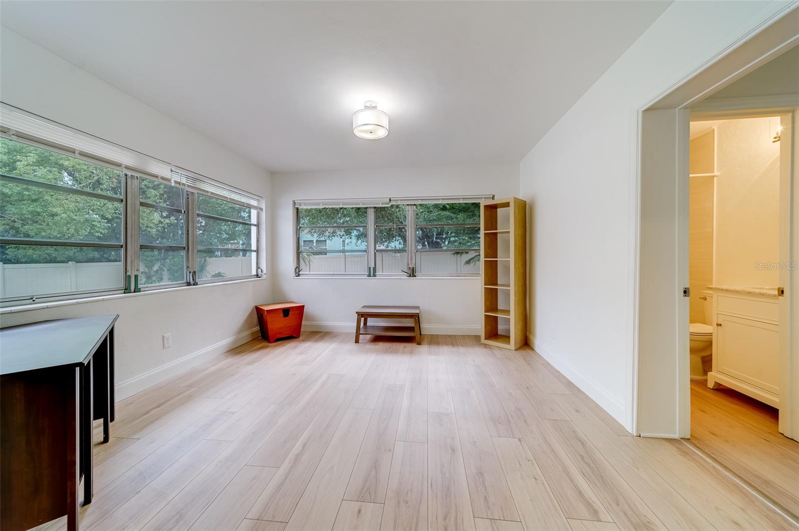 Image 10 of 45 For 11424 79th Avenue