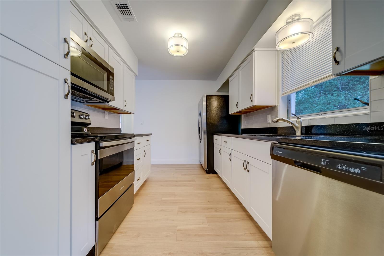 Image 12 of 45 For 11424 79th Avenue