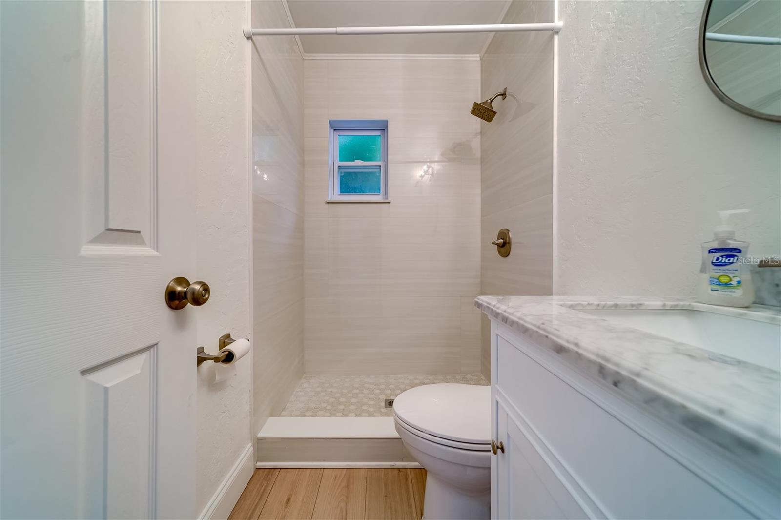 Image 20 of 45 For 11424 79th Avenue