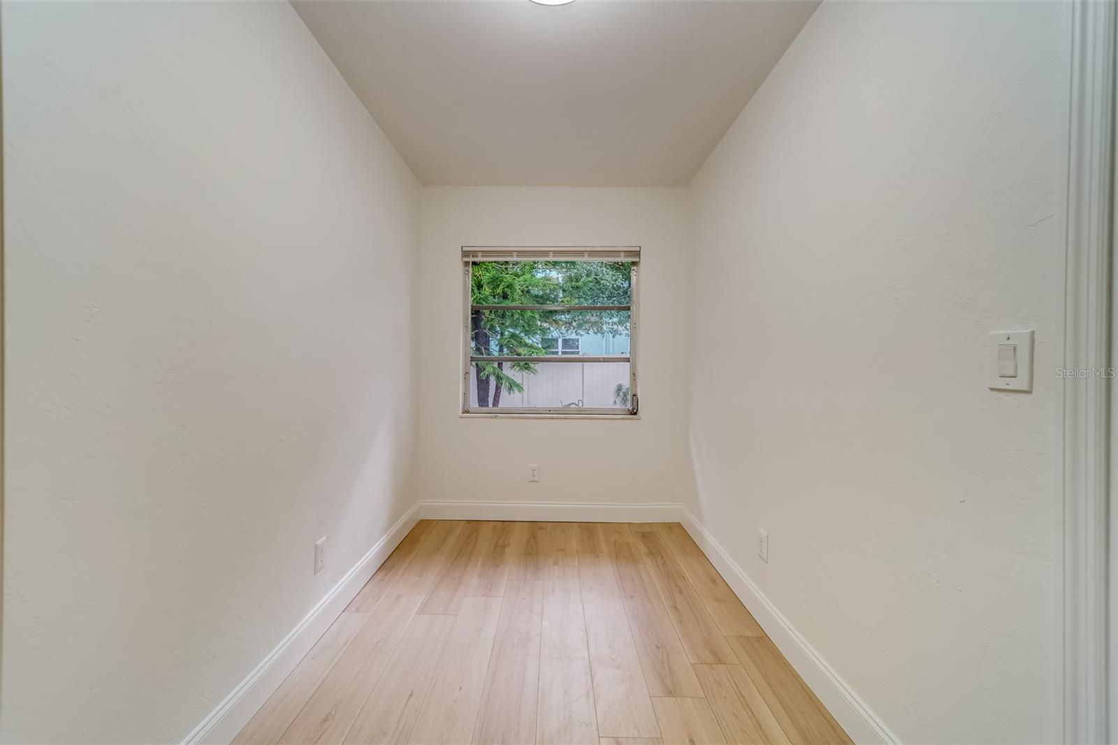 Image 25 of 45 For 11424 79th Avenue