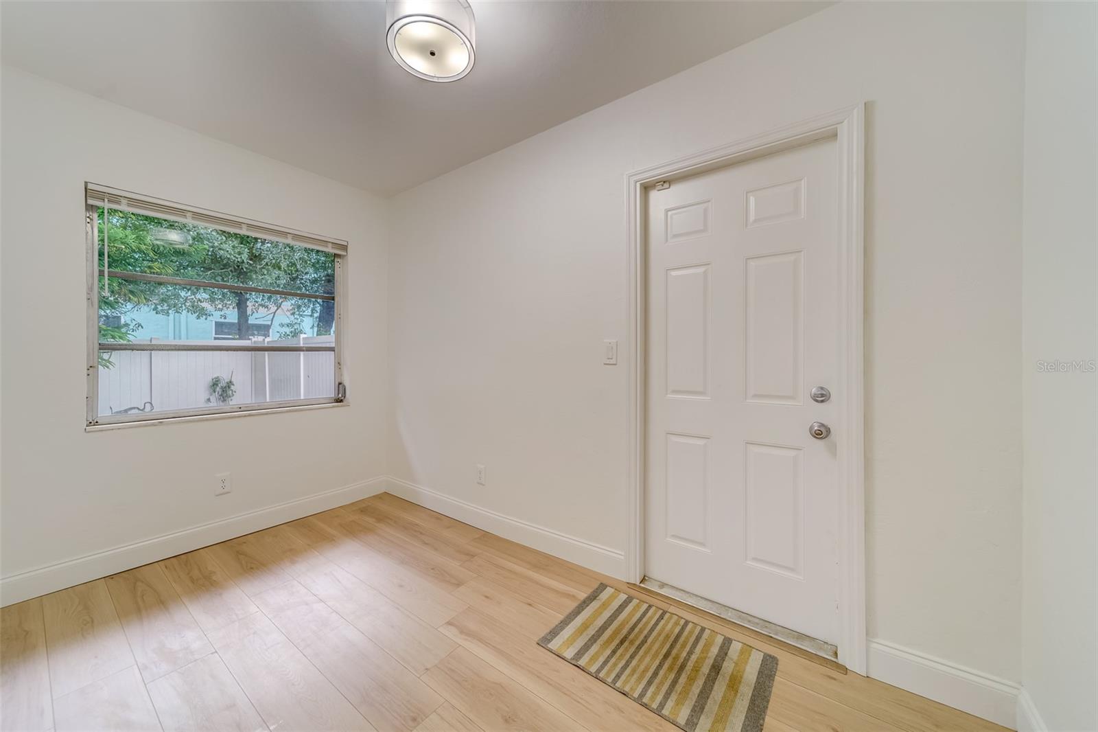 Image 26 of 45 For 11424 79th Avenue